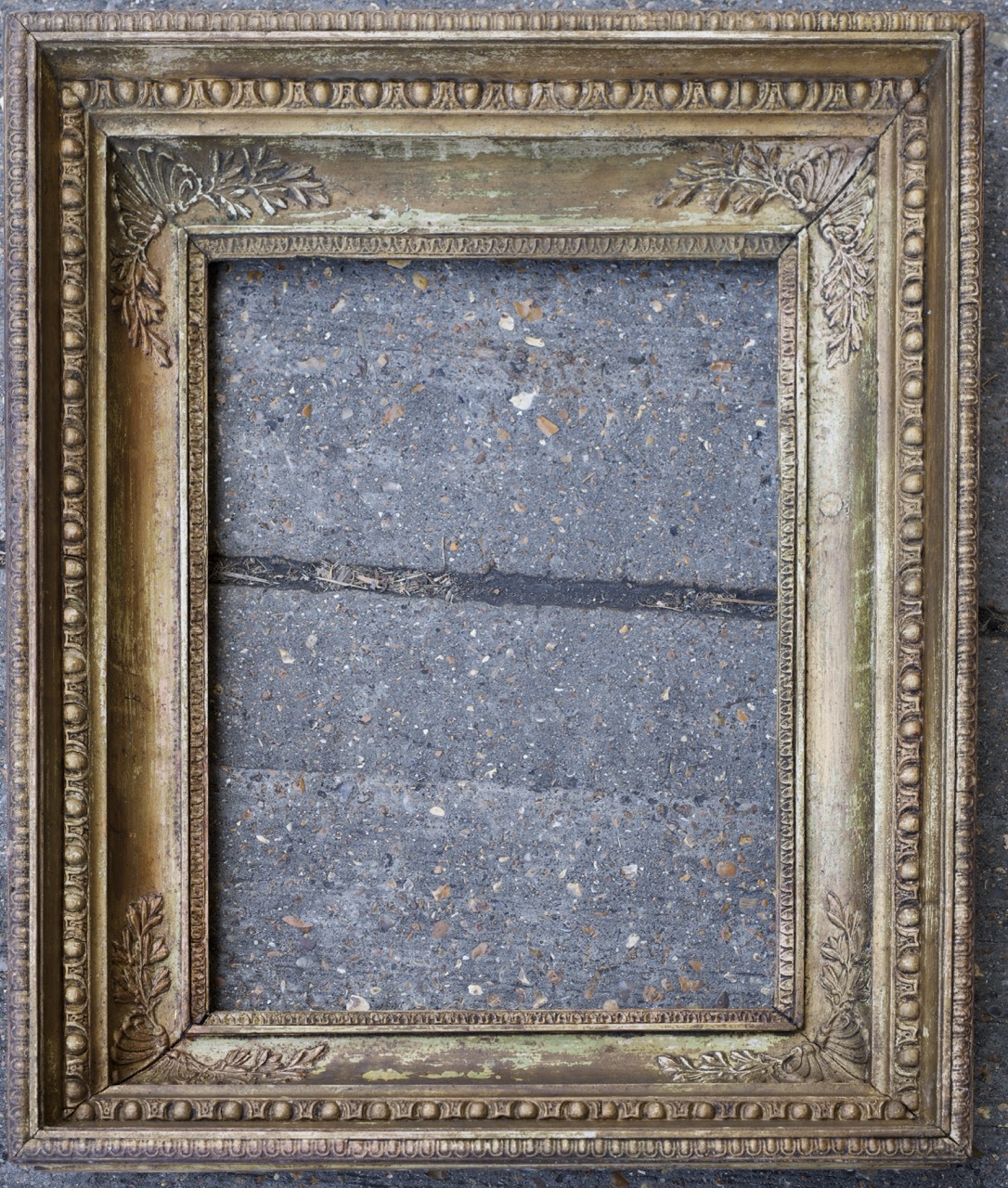 2 of 2 gold frames w/corner design